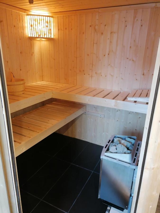 Ferienwohnung Christine Mit Sauna Und Whirlpool Utzerath Buitenkant foto